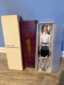 Tonner Tyler Wentworth Tyler Signature Brown Hair Doll #99800 w/Shipper - Picture 1 of 3