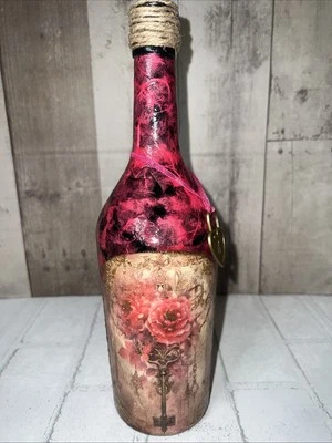 BOTELLA DE LICOR DECOUPAGE, arte de botella de rosas rosadas Upcycle, botella de rosa iluminada,  Foto 1 de 4
