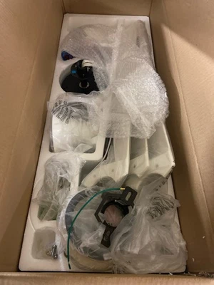 Ventilador de techo inteligente LED blanco Minka-aire F678L-WHF Twist 52" con control remoto Foto 1 de 3