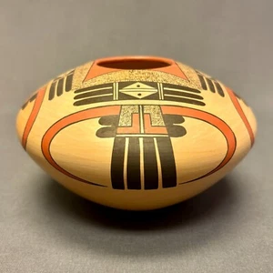 Fawn Garcia Navasie, Hopi Wide Painted Pot with Parrot Tail Design (JM61) - Picture 1 of 8