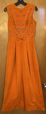 RARE VINTAGE LUXURY 1965 SAKS FIFTH AVENUE NEW YORK EVENING GOWN - Image 1 of 4