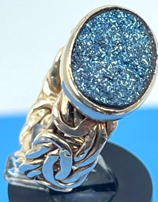 Anel vintage folheado a ouro com mais de 925 largura banda bizantina com azul escuro druso tamanho 6 - Imagem 1 de 4