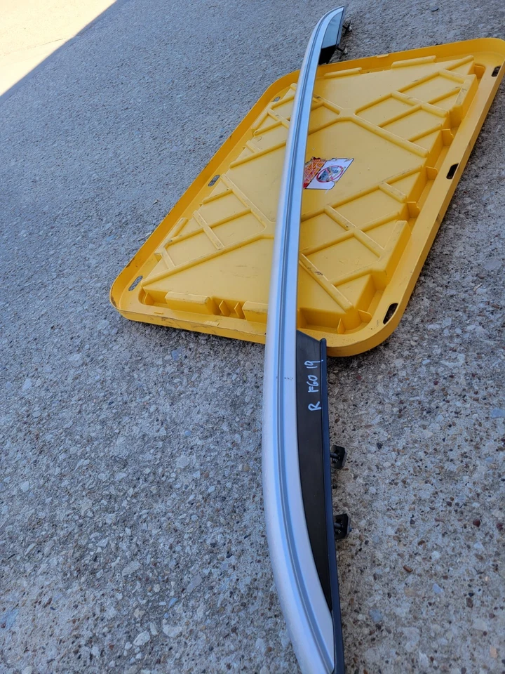 Рельсы на крышу для правостороннего пассажира Mini Cooper Countryman 2017–2020 годов выпуска серебристые оригинальные - Изображение 1 из 4