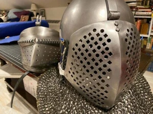 Visera bascinet perforada medieval Mart Bellefortis - HEMA, casco de acero SCA. - Imagen 1 de 7