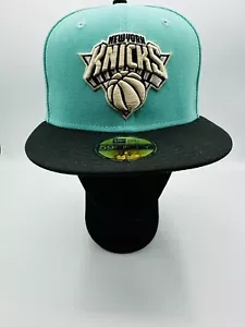 New Era NBA New York Knicks Mint Green & Black 59FIFTY Fitted Hat Size 7 1/4 - Picture 1 of 5