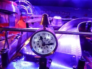 ULTIMATE!!! TZ Twilight Zone OROLOGIO MILIONI dita rotanti flipper mod - Foto 1 di 4