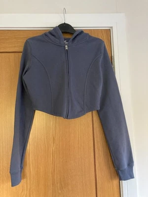 Hollister dark grey cropped hoodie jacket jumper Size S Full Zip - Image 1 of 3