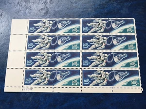 SPACE SE-TENANT #1331-1332 (plate block of 16) - Picture 1 of 1