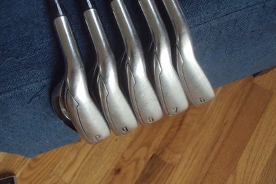 Lefty Callaway XR irons 6-PW Project X 58g 5.5 regular graphite +1/2" mid grips. - Image 1 of 4