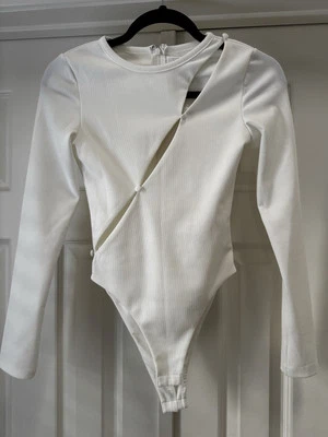 Body falda Sabo. Body Camelia. Body blanco. Body de tanga para mujer Foto 1 de 4