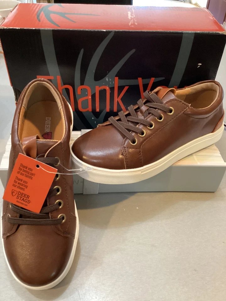 Kids Deer Stags Girls Kane Low Top Lace up Walking Shoes Dark Tan/cream Size