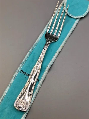 Tiffany & Co. Wave Edge 纯银晚餐叉 8 英寸带袖 — 第 1/4 张图片