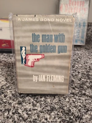 The Man With The Golden Gun  Ian Fleming- Good Condition  Foto 1 de 4