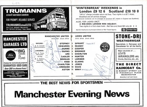 SIGNIERTES PROGRAMM - Manchester United v Leeds 1970 BOBBY CHARLTON Autogramm + 2 - Bild 1 von 1
