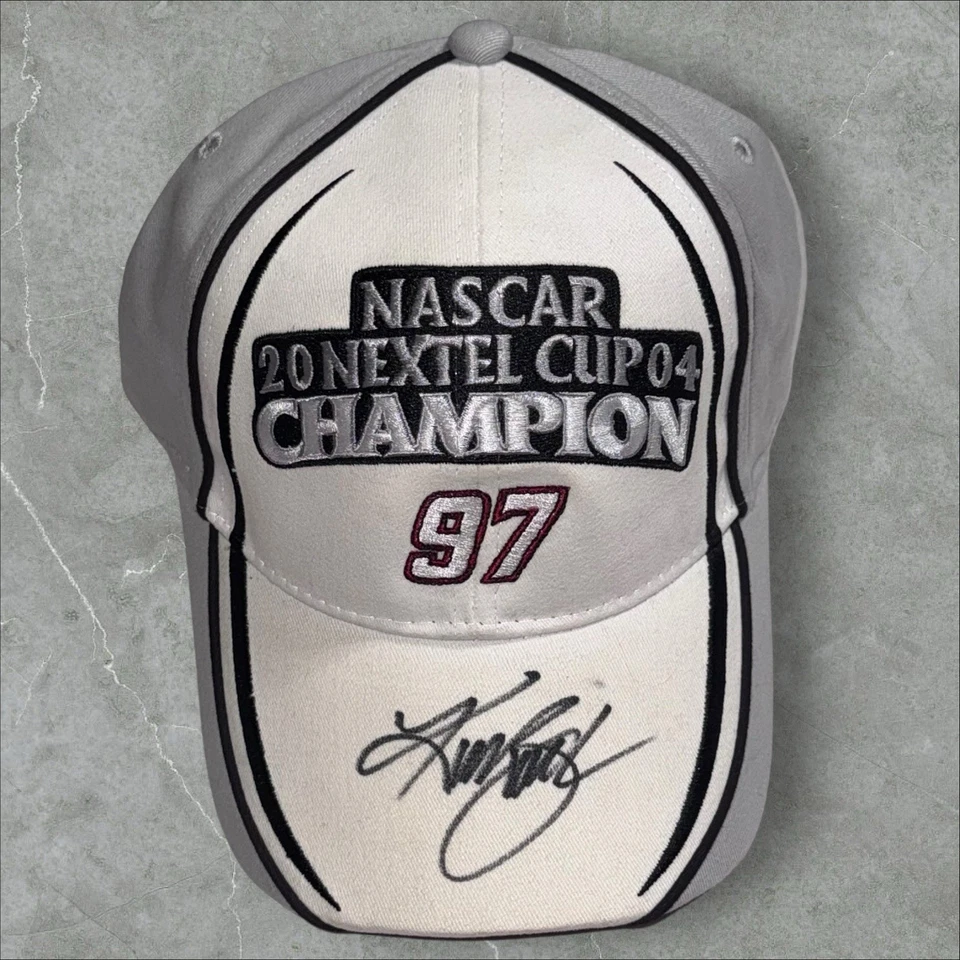 Gorra NASCAR Kurt Busch 2004 NEXTEL CUP SERIES CHAMPION VINTAGE NUEVA SIN ETIQUETAS autografiada Foto 1 de 3
