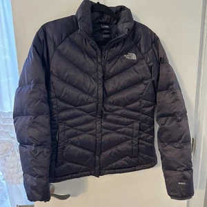 The North Face Puffer Jacket Size M 550 Down Dark Purple Full Zip Lightweight - Picture 1 of 13