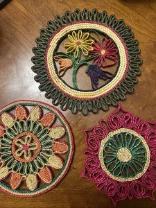 Lotto di 3 sottopentole vintage in paglia porta pentole piatti caldi decorazione boho - Foto 1 di 3