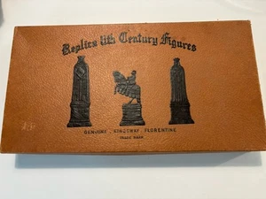 Statuine e scacchiera vintage Kingsway fiorentina replica XI secolo - Foto 1 di 6