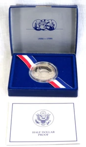 Statue of Liberty -- Ellis Island Half Dollar Coin - US - 1986 - Picture 1 of 4