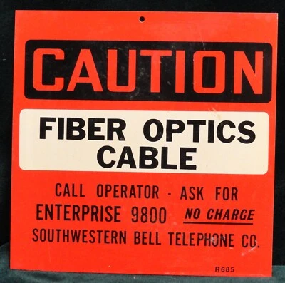 CABLE FIBRA ÓPTICA PRECAUCIÓN 6" sq. Letrero de aluminio Southwestern Bell Telephone Co. Foto 1 de 2