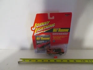 Johnny Lightning Popular Hot Rodding 1971 Plymouth Hemi Cuda 440 2001 MOC - Picture 1 of 3