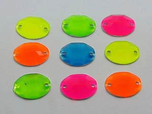 100 diamantes de imitación de costura ovalados acrílicos con respaldo plano color neón mezclados 15X11 mm coser cuentas - Imagen 1 de 1