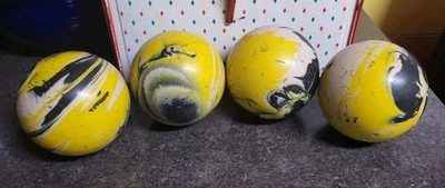 Juego de 4 bolas de boliche con candelabro remolino amarillo negro blanco, buen estado  Foto 1 de 4