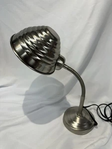 Lámpara de Escritorio Vintage Metal Acanalado Cuello de Ganso Níquel Cepillado Industrial Funciona Leer - Imagen 1 de 8