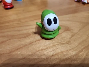 Super Mario - Green Shy Guy Actionfigur - Jakks Pacific - Bild 1 von 5