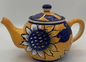 Tetera vintage Portugal cerámica pintada a mano azul amarillo floral con tapa firmada - Imagen 1 de 9
