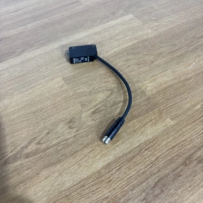 KEYENCE PZ-M32P PHOTOELECTRIC SENSOR - Image 1 of 4