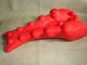 LittleMum Trapezius Trigger Point Massager Little Mum Pain Relief Red  - Picture 1 of 4
