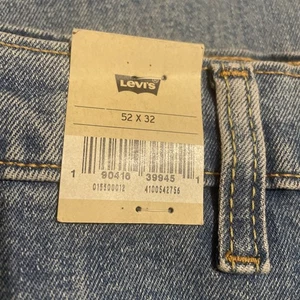 Levi Strauss Men's Jeans Size W52 X L32 Blue 550 Light Wash New  With Tags - Picture 1 of 5