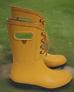 BOGS MUCK RAIN BOOTS YELLOW Size 8 New In Box Lined Cushioned Comfortable Style - Picture 1 of 10