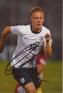 ENGLAND & LUTON TOWN: CAULEY WOODROW SIGNED 6x4 ACTION PHOTO+COA - Picture 1 of 1