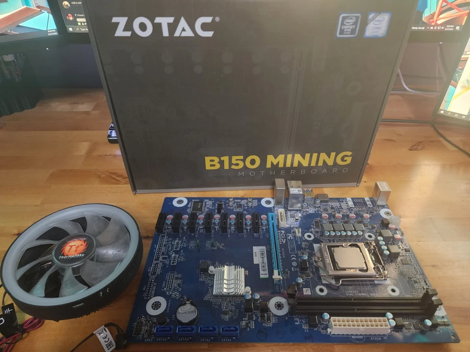 Placa madre ZOTAC B150 Mining ATX G3930T CPU, enfriador Foto 1 de 1
