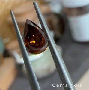 0,60 Karat roter Diamant natürliche Erde abgebaut lose Birnenform 5,9 x 4 mm - Bild 1 von 7