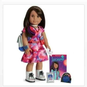 Muñeca American Girl 18" LUCIANA VEGA, Libro y Accesorios 2018 Niña del Año - Imagen 1 de 5