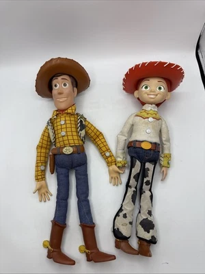 Muñeca Thinkway Disney Pixar Toy Story 2 TALKING Jessie & Woody 16" ambas funcionan Foto 1 de 4