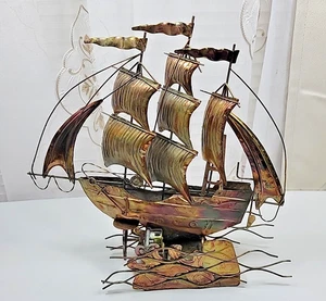 De colección ÚNICA Coppertone 3D Goleta Barco Rocas Mientras La Caja de Música Reproduce Probada - Imagen 1 de 18