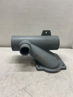 Montaje portador horizontal derecho único Watts CA-100-RPF Foto 1 de 4