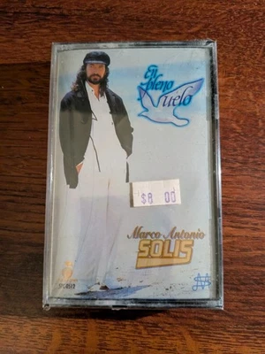 Marco Antonio Solis En Pleno Vuelo - Image 1 of 2