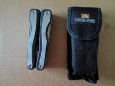 Multiherramienta Ozark Trail 1 con estuche de transporte de nailon negro Foto 1 de 4