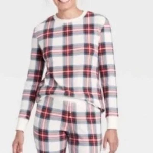 NWT Stars Above Plaid Plus Size Long Sleeve Crew Neck Pajama Sleepwear Shirts - Picture 1 of 6