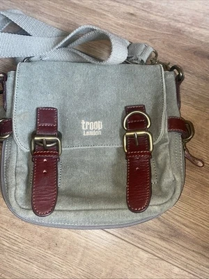 TROOP LONDON HERITAGE SHOULDER ACROSS BODY BAG - Green Canvas Shoulder Bag - Image 1 of 4