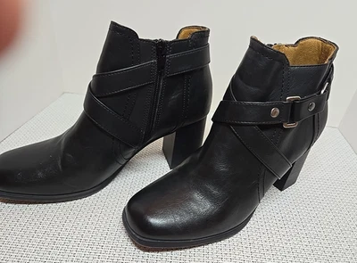 Natural Soul by Naturalizer Black Block Heel Boots  Women's Size 8.5, 3in. Heel - Image 1 of 4