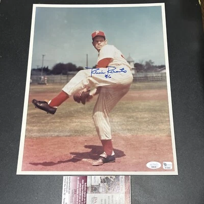 Robin Roberts SIGNED 11x14 PHOTO Philadelphia Phillies  JSA /COA - Image 1 of 3