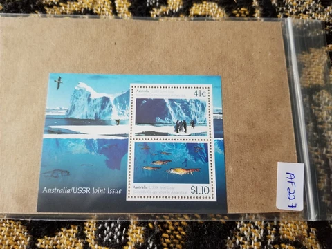 Australia MNH Mini Sheet - 1990 USSR Scientists Cooperation in Antarctic - AF227 Cover