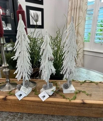 TRADE CIE BLANCO BRILLO BELLOTA ÁRBOLES DE NAVIDAD TRÍO NUEVO Foto 1 de 4