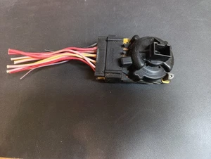 Wrangler TJ 2005-06 OEM Ignition Switch+Connector - Picture 1 of 2
